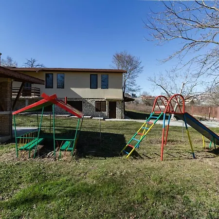 Holiday home Стаи За Гости- Вила Искра2 *