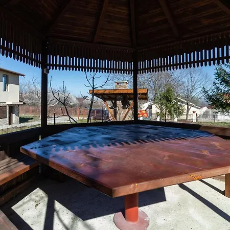 Стаи За Гости- Вила Искра2 Holiday home
